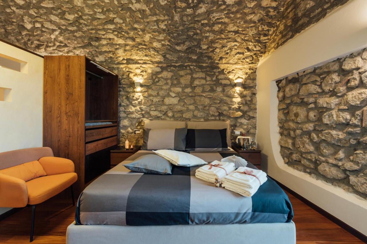Vicolo72 Hotell Calitri Exteriör bild