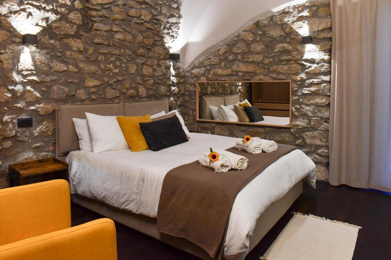Vicolo72 Hotell Calitri Exteriör bild
